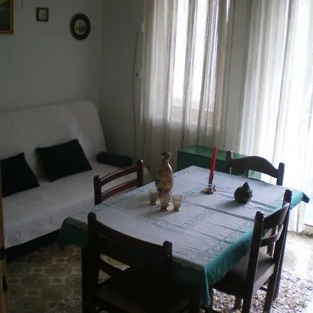 Nadia Apartment *